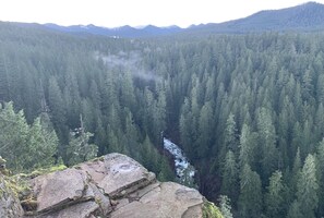 House, 2 Bedrooms | Exterior