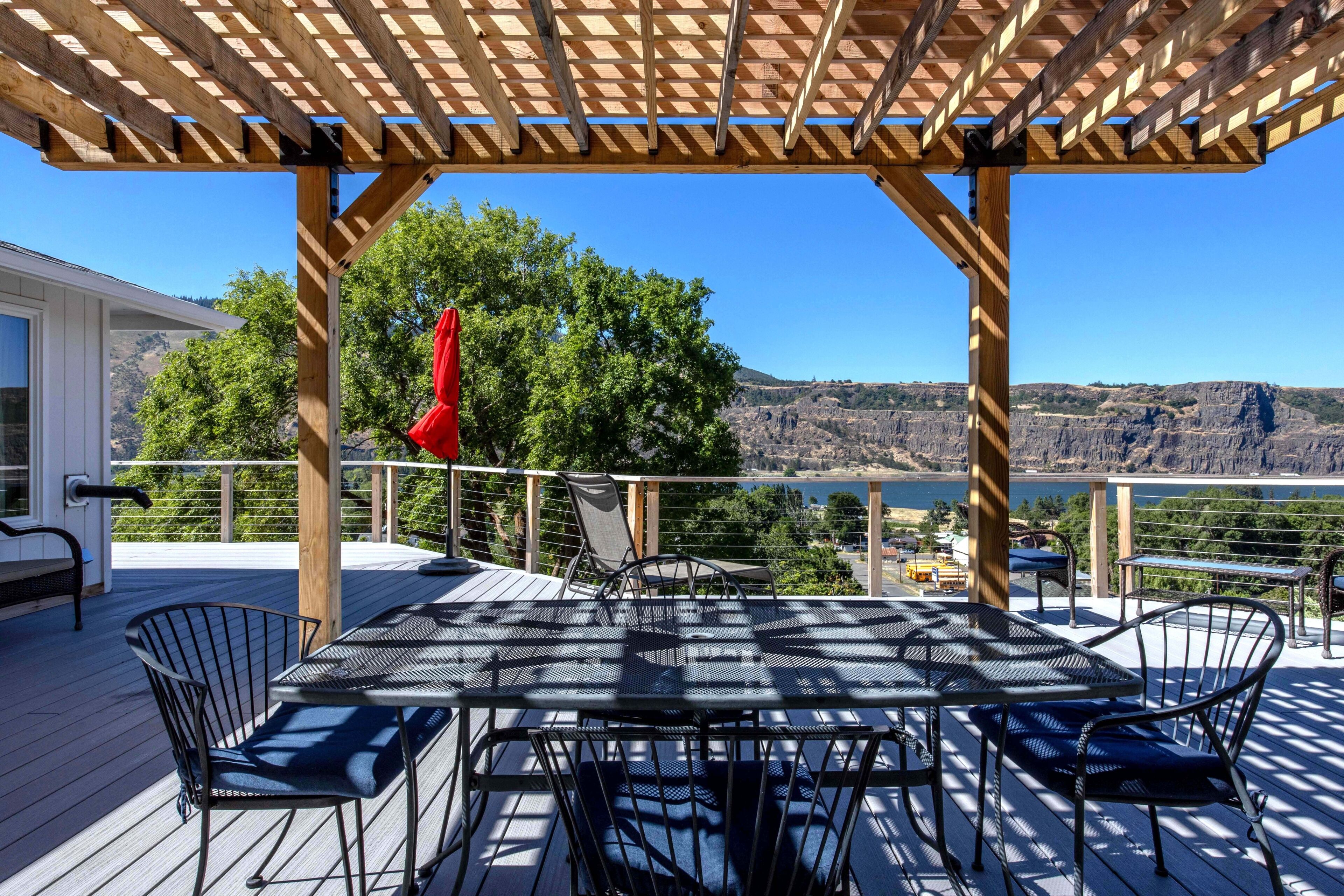 House, 3 Bedrooms | Outdoor dining