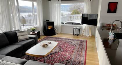 Point Lyle 3 Bedroom Home by RedAwning