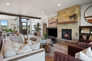 House, 4 Bedrooms | Living room - Juniper Mesa At Brasada 4 Bedroom Home by Redawning (Powell Butte)