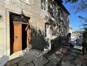 Enceinte de lâhĂ©bergement
