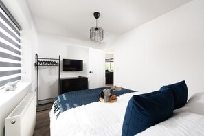 1 chambre, fer et planche à repasser, accès Internet, draps fournis