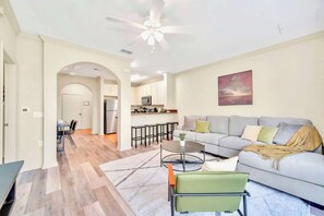 Fernseher, Tischtennisplatte