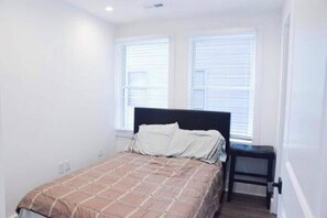 3 Schlafzimmer, Schreibtisch, WLAN, Bettwäsche