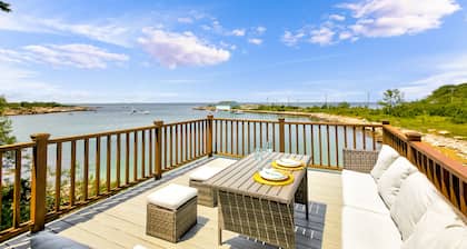 Private Beach! Dream vacation at your private beach in Gloucester