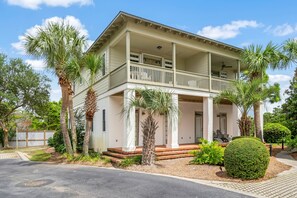 Exterior - Family Friendly Retreat | Steps to Pool & Beach | Near Shops & Dining | 4 Bikes (Seacrest Beach West)