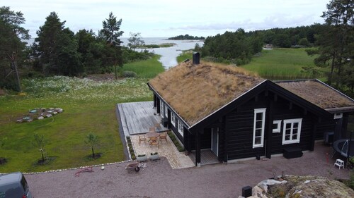 Luxury cabin with private coastline