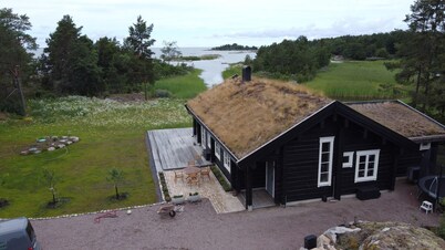Luxury cabin with private coastline