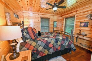 2 slaapkamers, een bureau, wifi, beddengoed