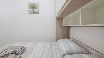 2 chambres, fer et planche Ă repasser, Wi-Fi gratuit, draps fournis