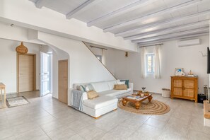 Smart-TV, Kamin, Stereoanlage