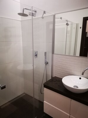 Apartment | Badezimmer