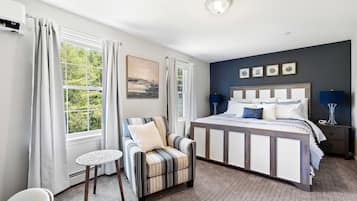 4 bedrooms, desk, iron/ironing board, travel crib