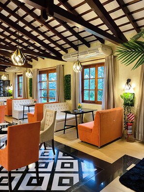 Free daily buffet breakfast - Puma Resort Hotel (Doctor Juan Leon Mallorquin)