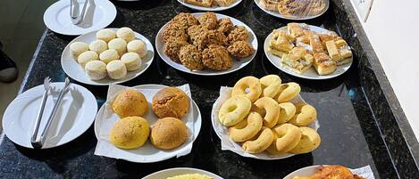 Gratis frukostbuffé varje dag