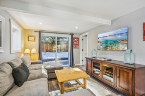 TV, fireplace - Granlibakken Getaway by Tahoe Getaways - 3BR on the West Shore w/ Private Hot Tub + Dog OK (Tahoe City)