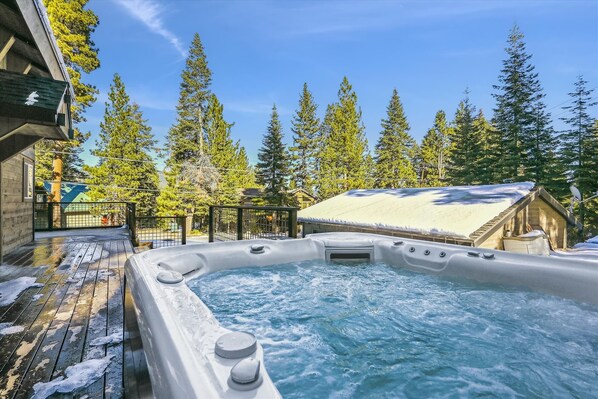 Outdoor spa tub - Granlibakken Getaway by Tahoe Getaways - 3BR on the West Shore w/ Private Hot Tub + Dog OK (Tahoe City)