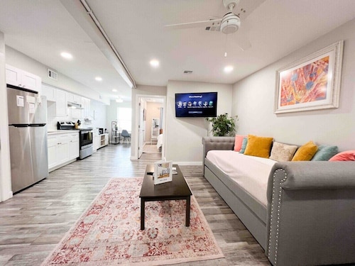 Central+RemoteWork+Ext Stay Discts+Min2Beach