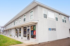 Exterior - Central+RemoteWork+Ext Stay Discts+Min2Beach (Corpus Christi)