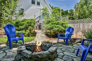 Terrace/patio - Asheville Hideaway: Hot Tub & Trail Access (Asheville)