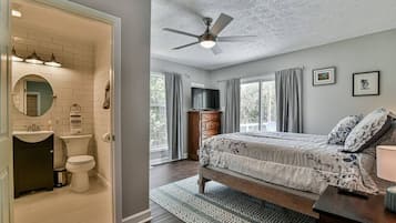 2 slaapkamers, een strijkplank/strijkijzer, wifi, beddengoed