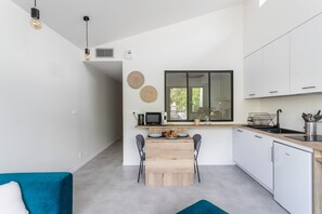 Fridge, microwave, coffee/tea maker, toaster - Moines - Appartement moderne et confortable (Rennes)