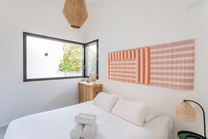 2 habitaciones, tabla de planchar con plancha y wifi gratis 