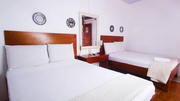 Basic-Vierbettzimmer