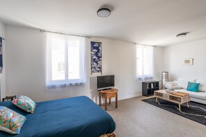 Iron/ironing board, free WiFi, bed sheets - YOKOSO - Studio proche CHU avec terrasse (Rennes)