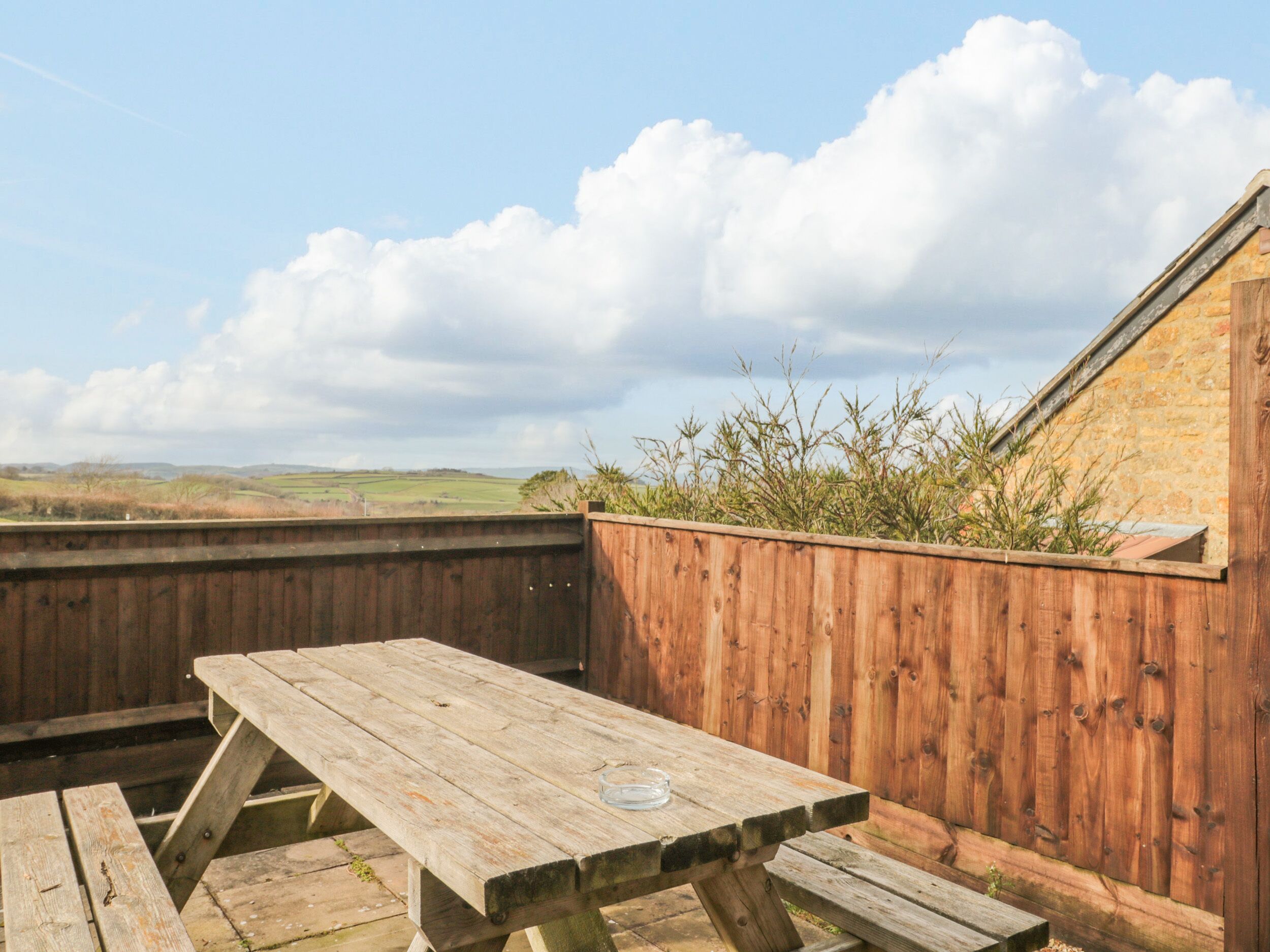 Cottage | Outdoor dining