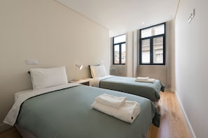 2 quartos, Wi-Fi de cortesia, roupa de cama