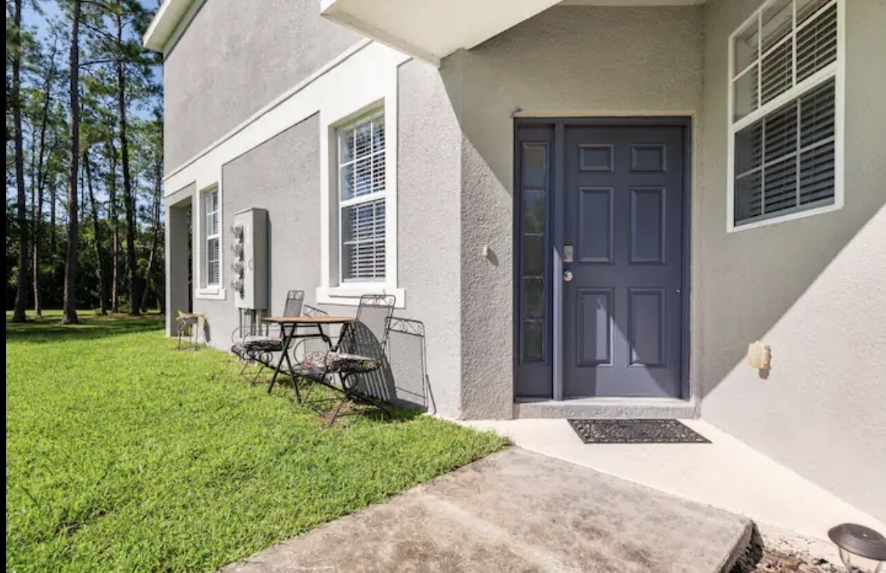 Perfect Cozy Townhome with Clubhouse & Golf course