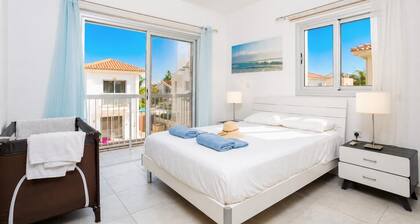 Villa Marina - Three Bedroom Villa, Sleeps 6