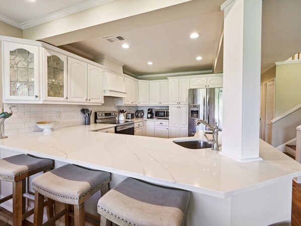 Fridge, microwave, oven, dishwasher