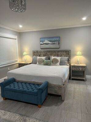 4 bedrooms, iron/ironing board, free WiFi, bed sheets - Luxury home&heated private pool mins drive to Siesta Key & Downtown Sarasota. (Sarasota)