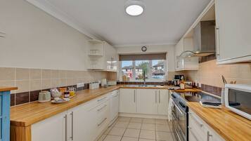 Fridge, microwave, dishwasher, electric kettle