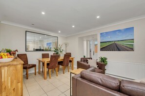 Interior - Holiday Home in Newmarket, Suffolk (Newmarket)