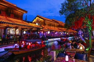 Khu ẩm thực ngoài trời