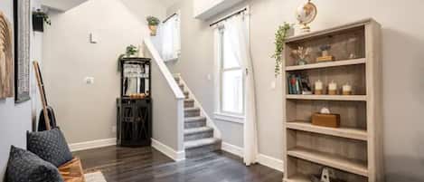 المنشأة من الداخل