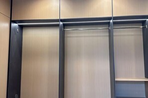 Laundry room - Textile City Hotel (Nantong)