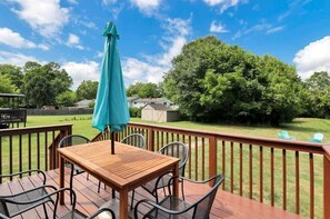 Outdoor dining - The Little River Trails (South Lebanon)