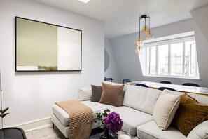 Exterior - The St Johns Wood Classic - Snazzy 2bdr Flat (London)