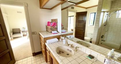 Spacious 2bed 1.5bath, 5min. drive to Rancho Bernardo Inn, Clubhouse, Starbucks!