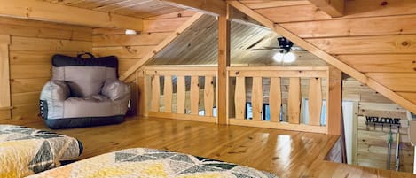 1 bedroom, travel cot, bed sheets