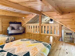 1 bedroom, travel crib, bed sheets