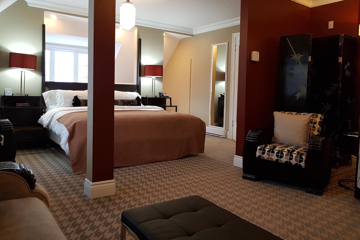 奢華客房 | 意大利 Frette 床單、高級寢具、羽絨被、Tempur-Pedic 床墊