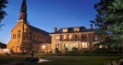 Manoir Chamberland (Adults Only, No Pets)