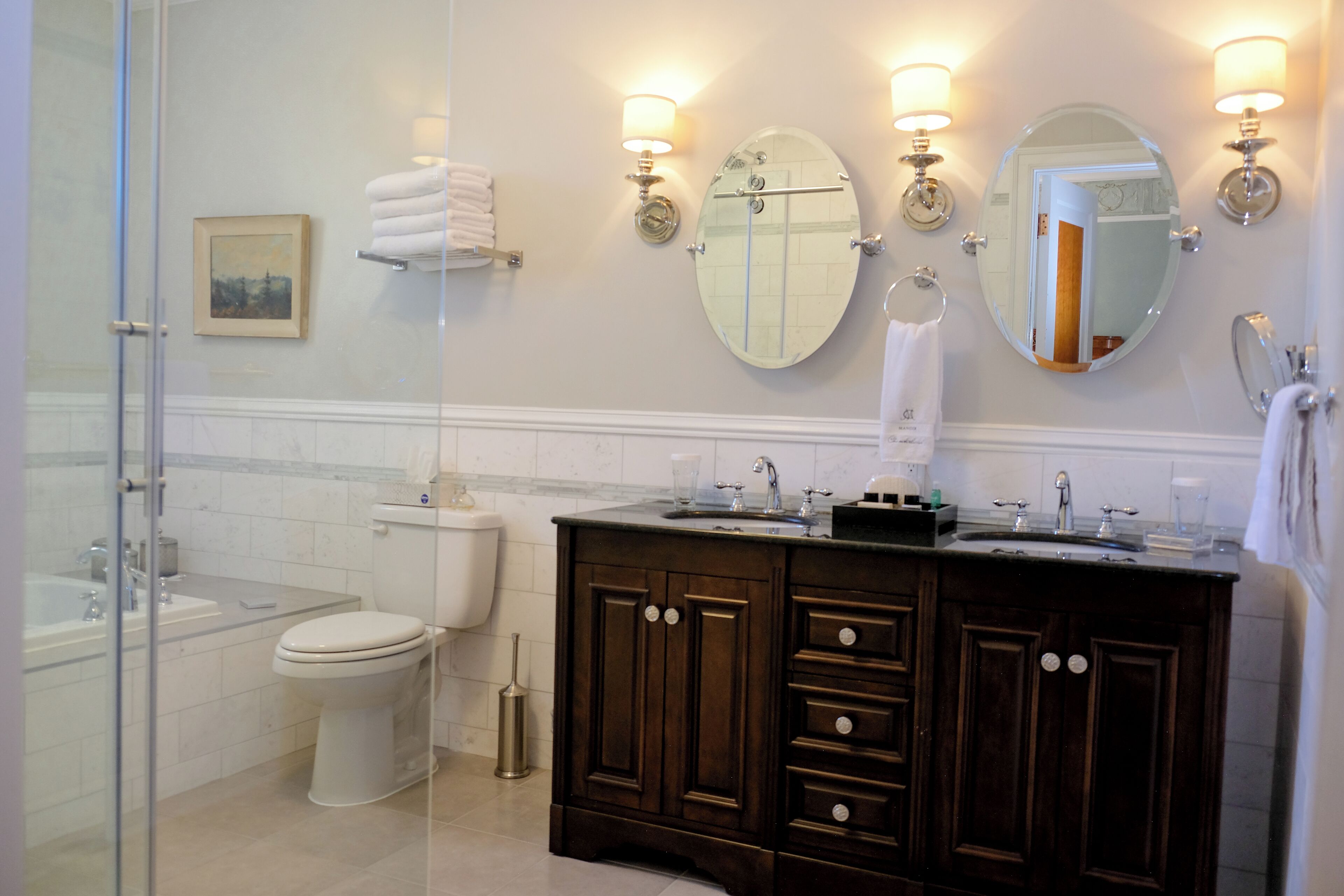 Superior Room | Bathroom | Separate bathtub and shower, deep-soaking bathtub, rainfall showerhead