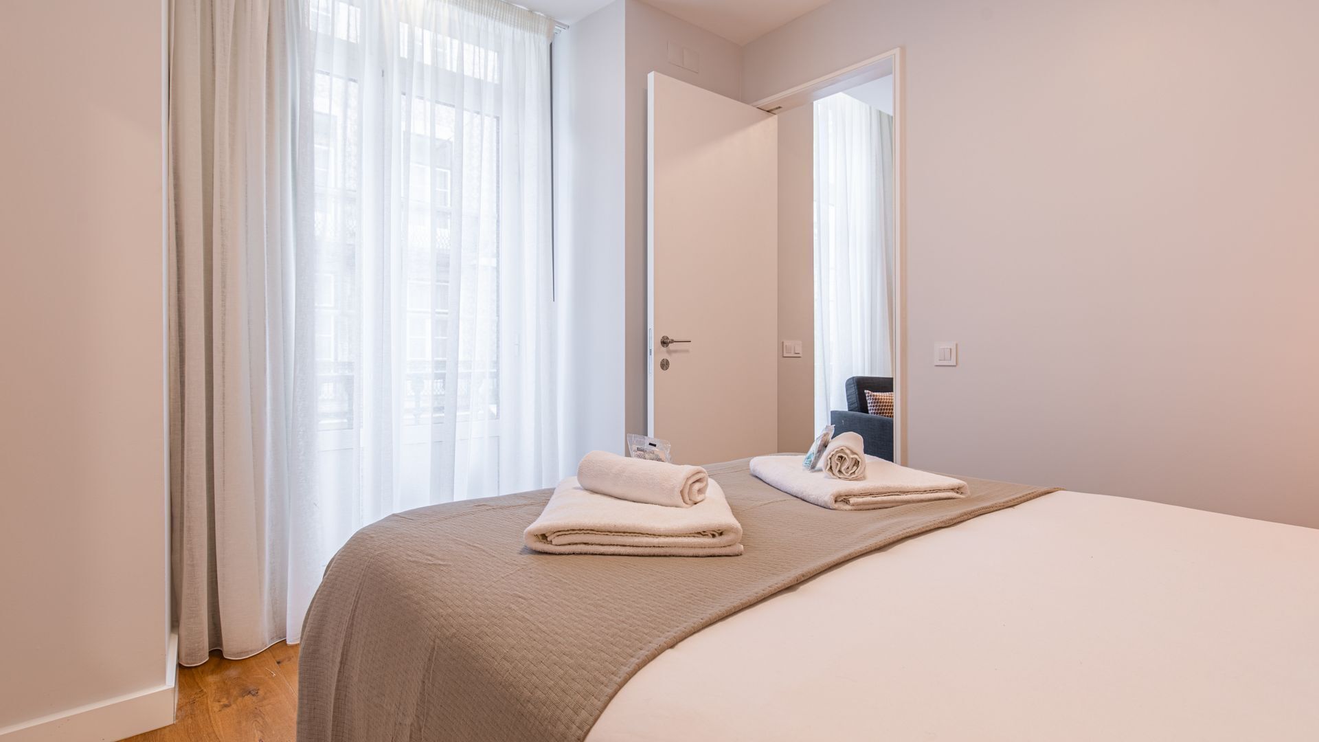 2 chambres, fer et planche à repasser, Wi-Fi gratuit, draps fournis