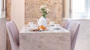 Dining - Silver Oporto Home River Front - Ribeira (Vila Nova de Gaia)